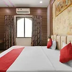 Oyo 73844 Delight Residency